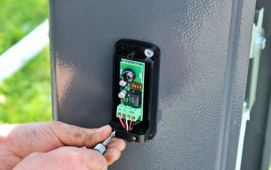 A Importância das Fotocélulas na Segurança dos Automatismos